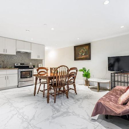 Modern Retreat Near Vancouver'S Attractions מראה חיצוני תמונה