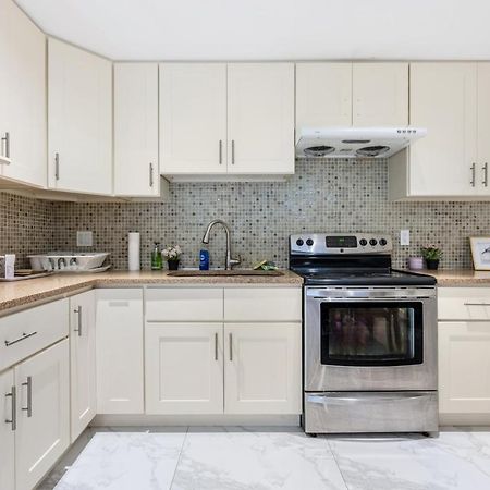 Modern Retreat Near Vancouver'S Attractions מראה חיצוני תמונה